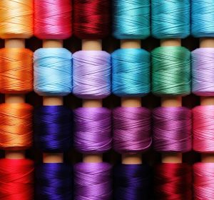 colorful-assortment-of-sewing-threads